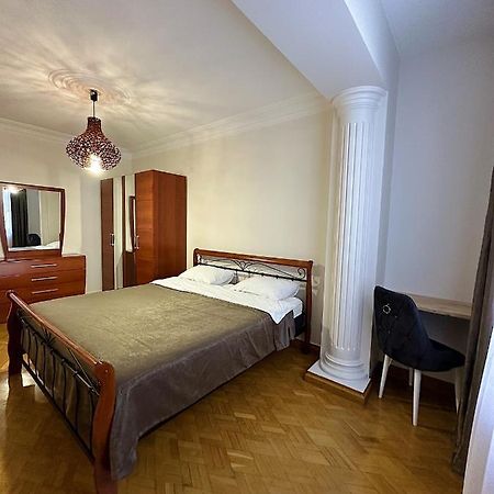 Apartment Batumi Exteriör bild
