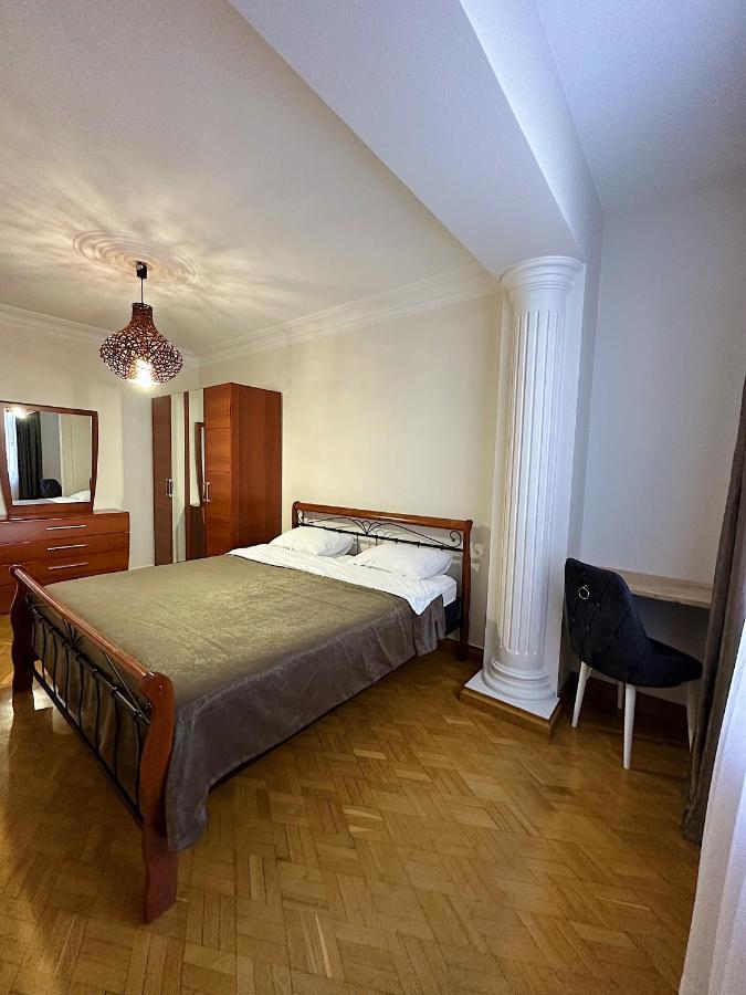 Apartment Batumi Exteriör bild